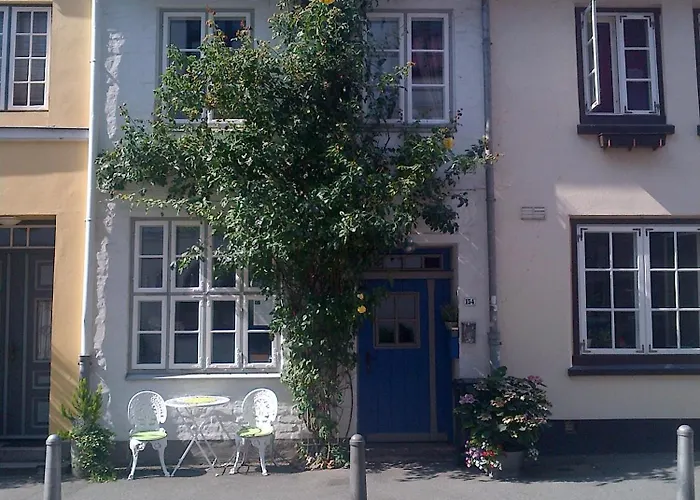 Kulturdenkmal 60 M2 Historisches Balkenhaeuschen Von 1749 * Lübeck