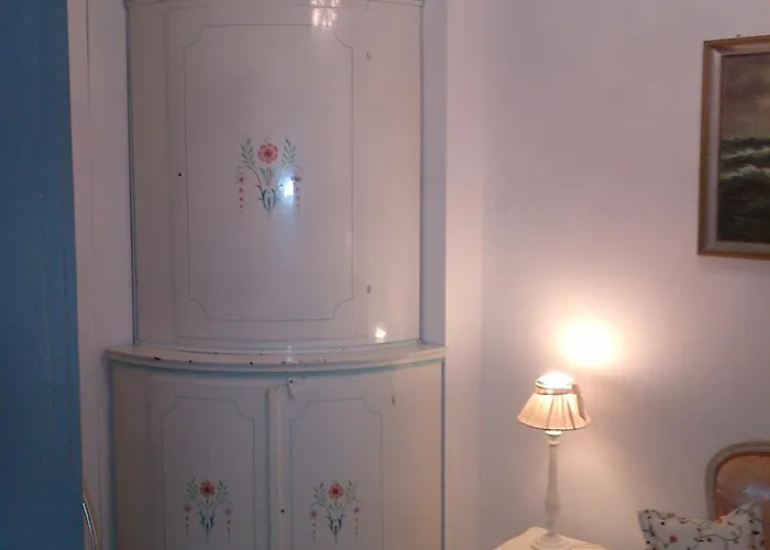 Vakantiehuis Kulturdenkmal 60 M2 Historisches Balkenhaeuschen Von 1749 Lübeck